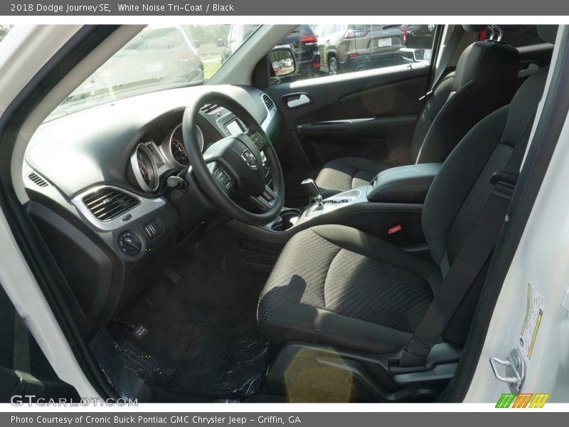 White Noise Tri-Coat / Black 2018 Dodge Journey SE