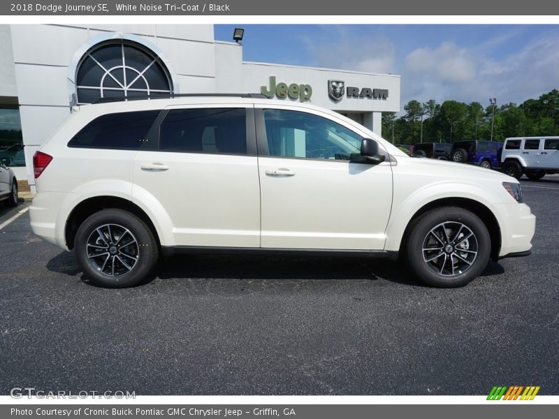  2018 Journey SE White Noise Tri-Coat
