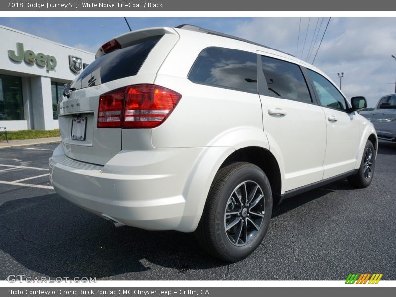 White Noise Tri-Coat / Black 2018 Dodge Journey SE