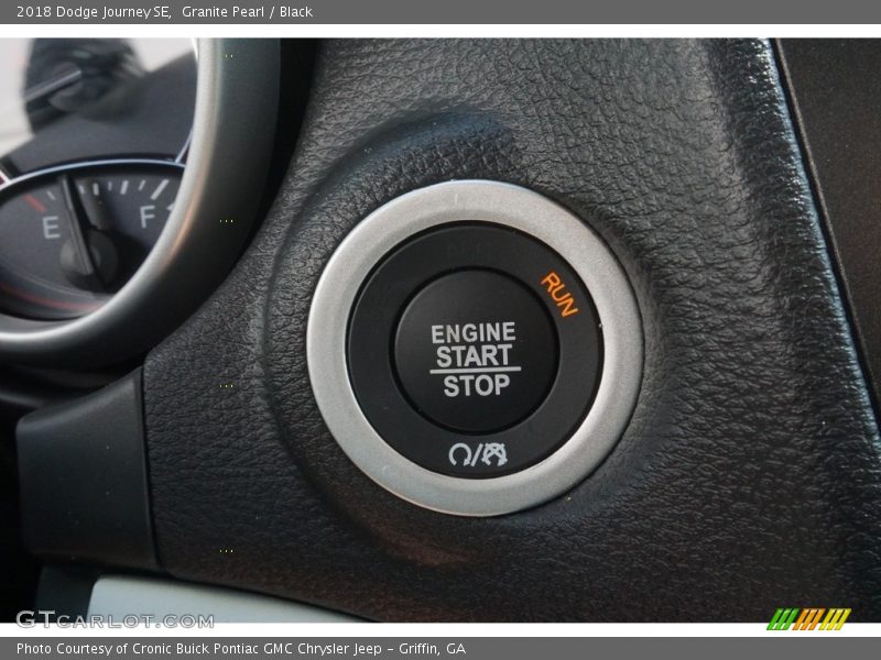 Granite Pearl / Black 2018 Dodge Journey SE