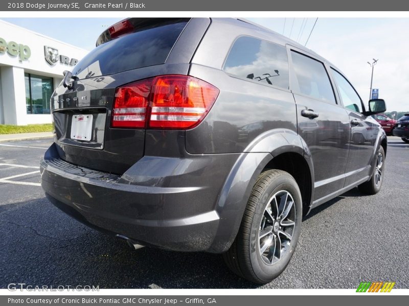 Granite Pearl / Black 2018 Dodge Journey SE
