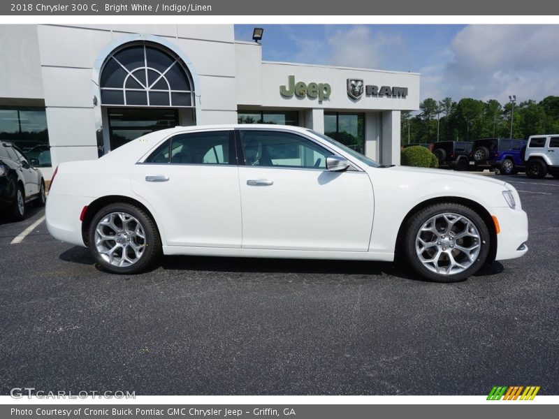 Bright White / Indigo/Linen 2018 Chrysler 300 C