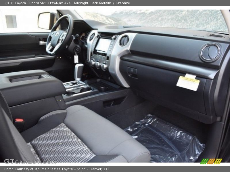 Midnight Black Metallic / Graphite 2018 Toyota Tundra SR5 CrewMax 4x4