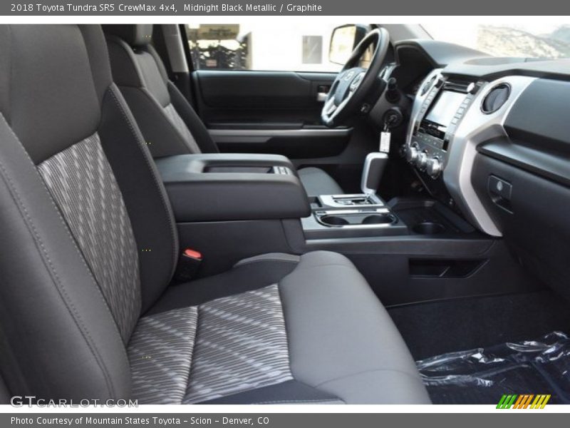Midnight Black Metallic / Graphite 2018 Toyota Tundra SR5 CrewMax 4x4
