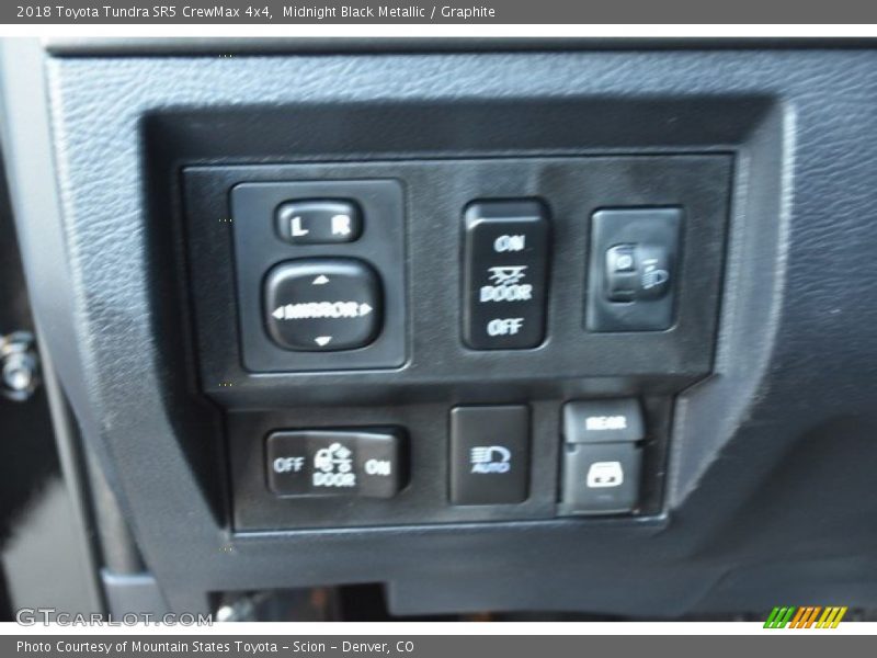 Midnight Black Metallic / Graphite 2018 Toyota Tundra SR5 CrewMax 4x4