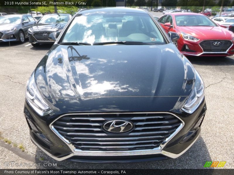 Phantom Black / Gray 2018 Hyundai Sonata SE