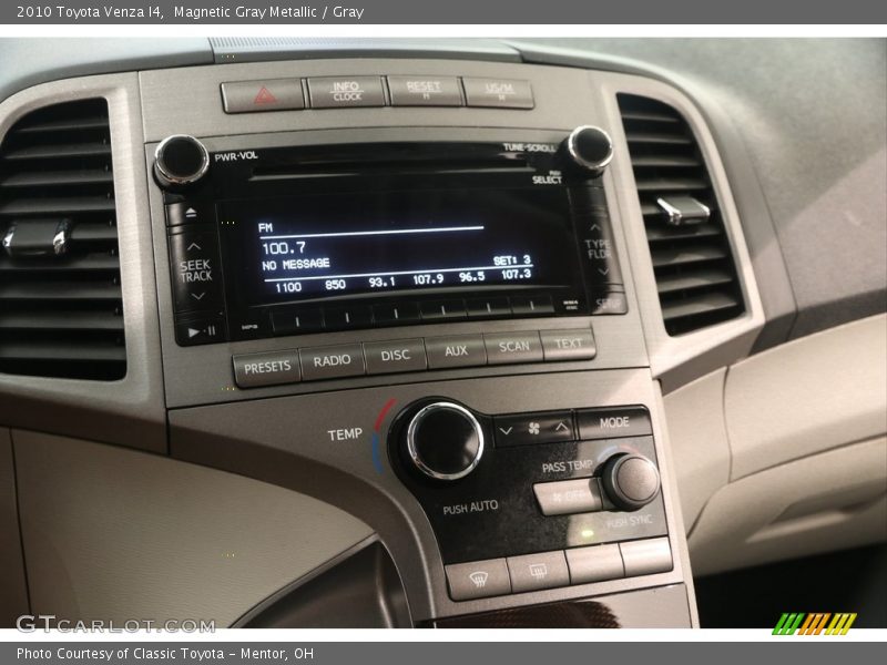 Magnetic Gray Metallic / Gray 2010 Toyota Venza I4