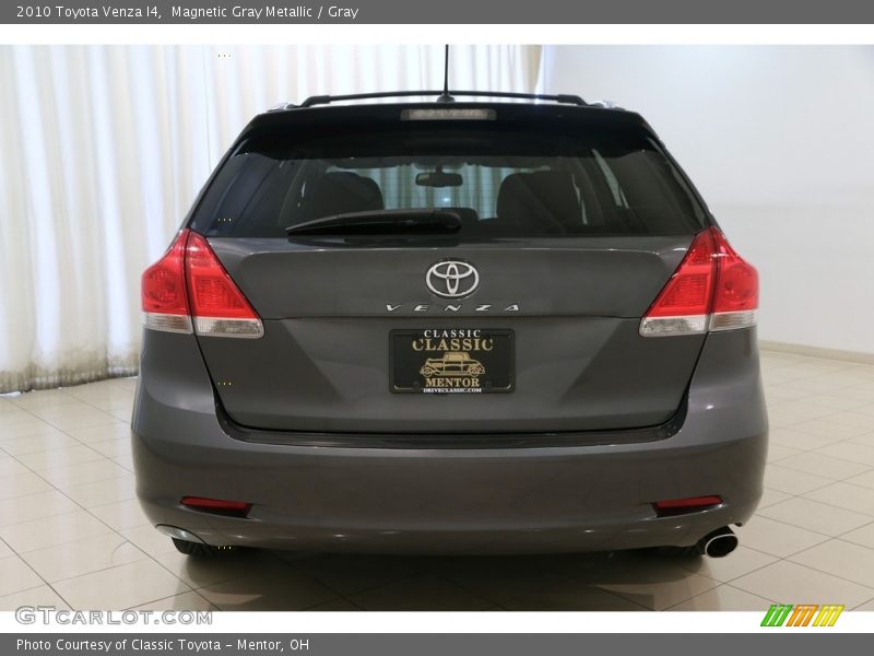 Magnetic Gray Metallic / Gray 2010 Toyota Venza I4
