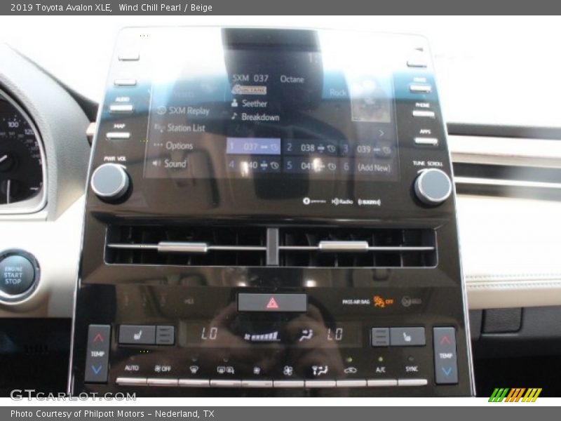 Wind Chill Pearl / Beige 2019 Toyota Avalon XLE