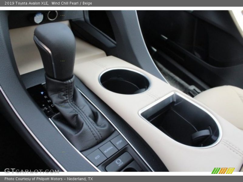 Wind Chill Pearl / Beige 2019 Toyota Avalon XLE