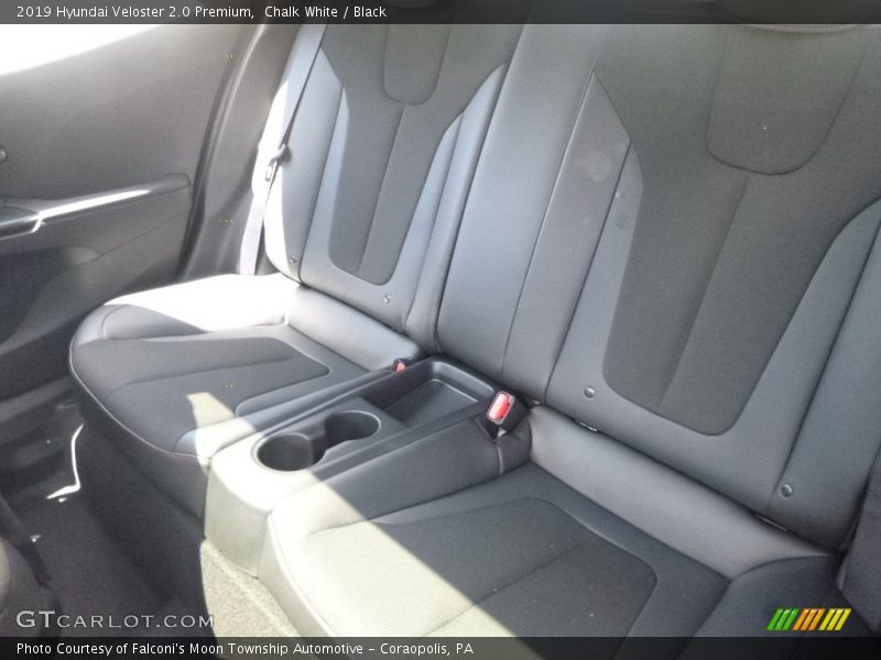 Chalk White / Black 2019 Hyundai Veloster 2.0 Premium