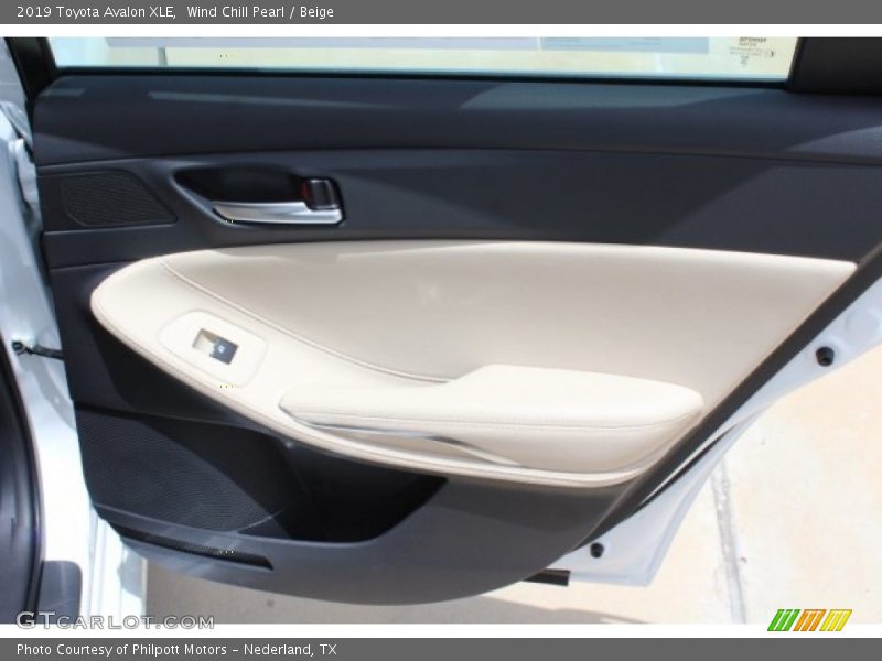 Wind Chill Pearl / Beige 2019 Toyota Avalon XLE