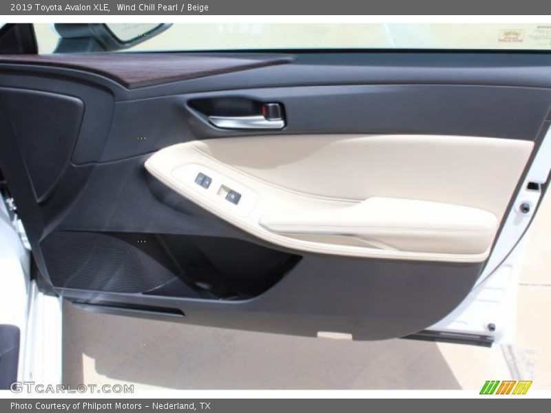 Wind Chill Pearl / Beige 2019 Toyota Avalon XLE