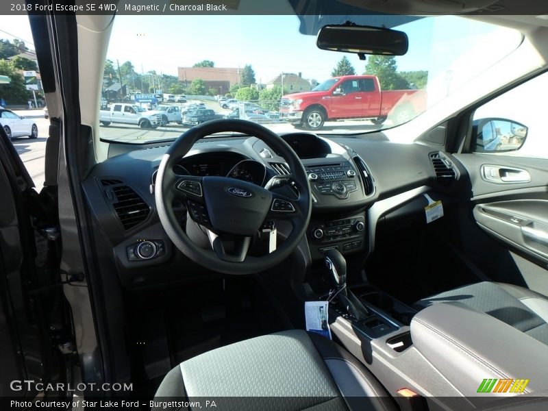 Magnetic / Charcoal Black 2018 Ford Escape SE 4WD