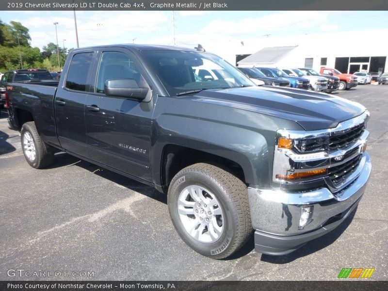 Front 3/4 View of 2019 Silverado LD LT Double Cab 4x4