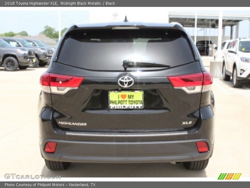 Midnight Black Metallic / Black 2018 Toyota Highlander XLE