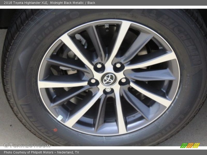 Midnight Black Metallic / Black 2018 Toyota Highlander XLE