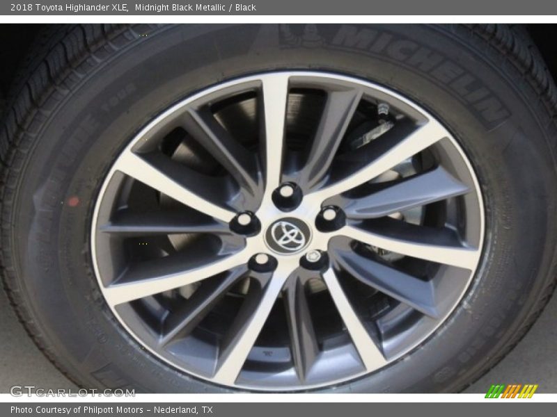 Midnight Black Metallic / Black 2018 Toyota Highlander XLE