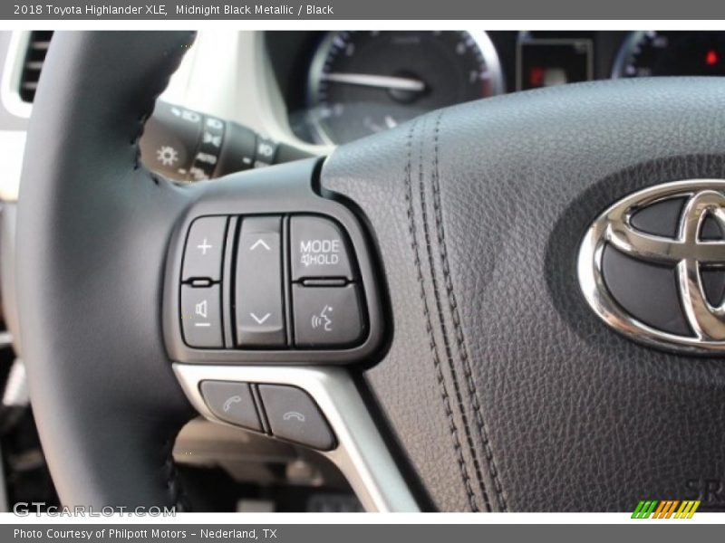 Midnight Black Metallic / Black 2018 Toyota Highlander XLE