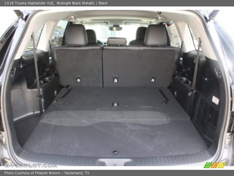 Midnight Black Metallic / Black 2018 Toyota Highlander XLE