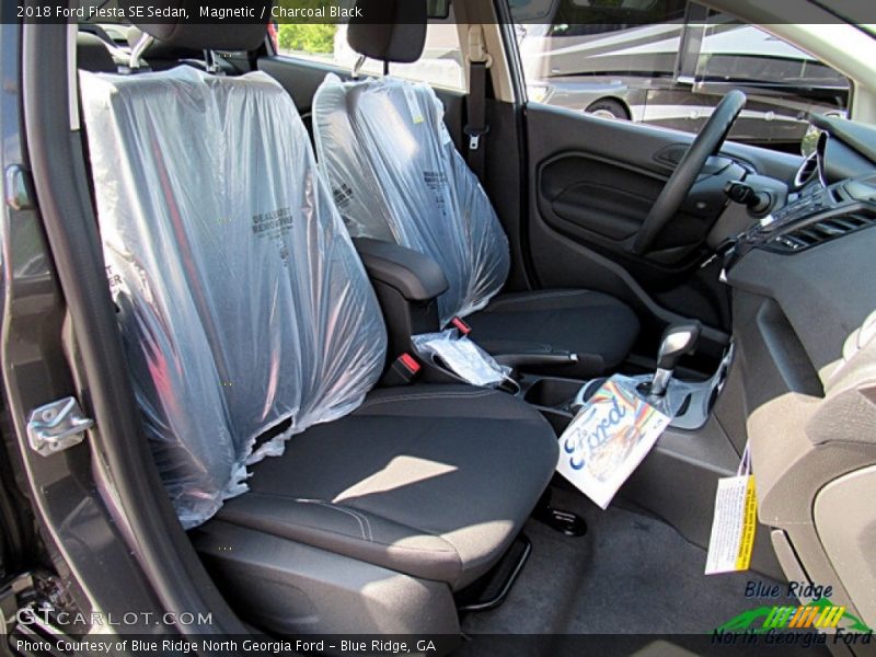 Magnetic / Charcoal Black 2018 Ford Fiesta SE Sedan