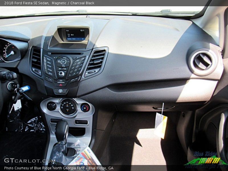 Magnetic / Charcoal Black 2018 Ford Fiesta SE Sedan
