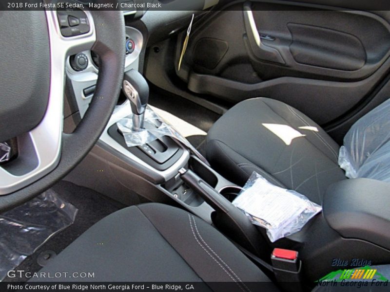 Magnetic / Charcoal Black 2018 Ford Fiesta SE Sedan