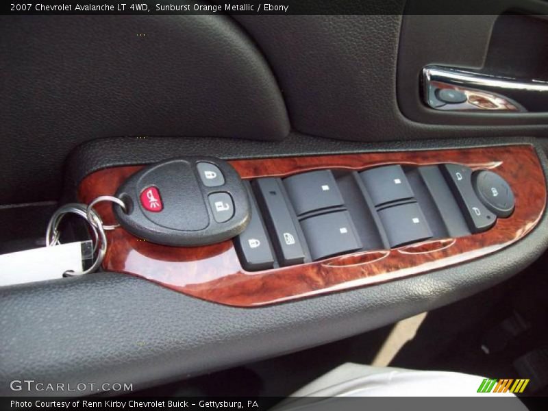 Sunburst Orange Metallic / Ebony 2007 Chevrolet Avalanche LT 4WD