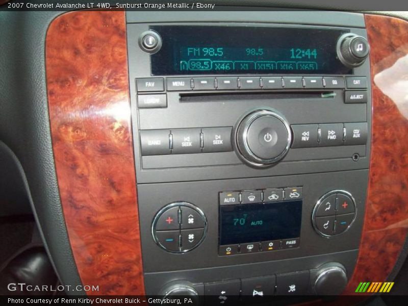 Sunburst Orange Metallic / Ebony 2007 Chevrolet Avalanche LT 4WD