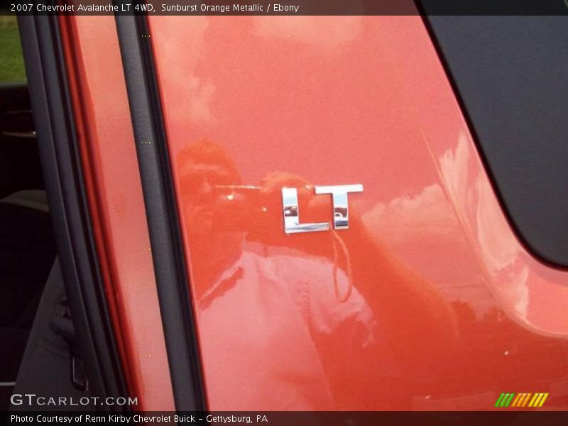 Sunburst Orange Metallic / Ebony 2007 Chevrolet Avalanche LT 4WD