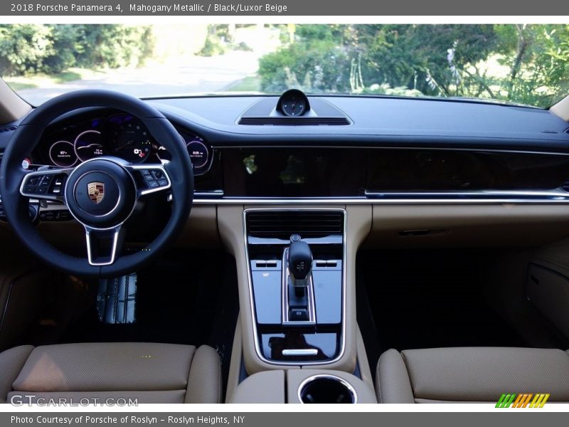 Dashboard of 2018 Panamera 4