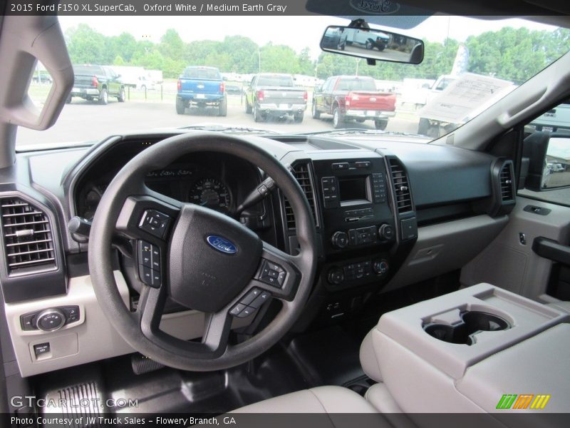 Oxford White / Medium Earth Gray 2015 Ford F150 XL SuperCab