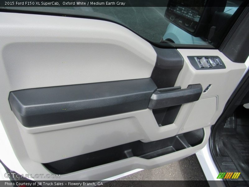 Oxford White / Medium Earth Gray 2015 Ford F150 XL SuperCab
