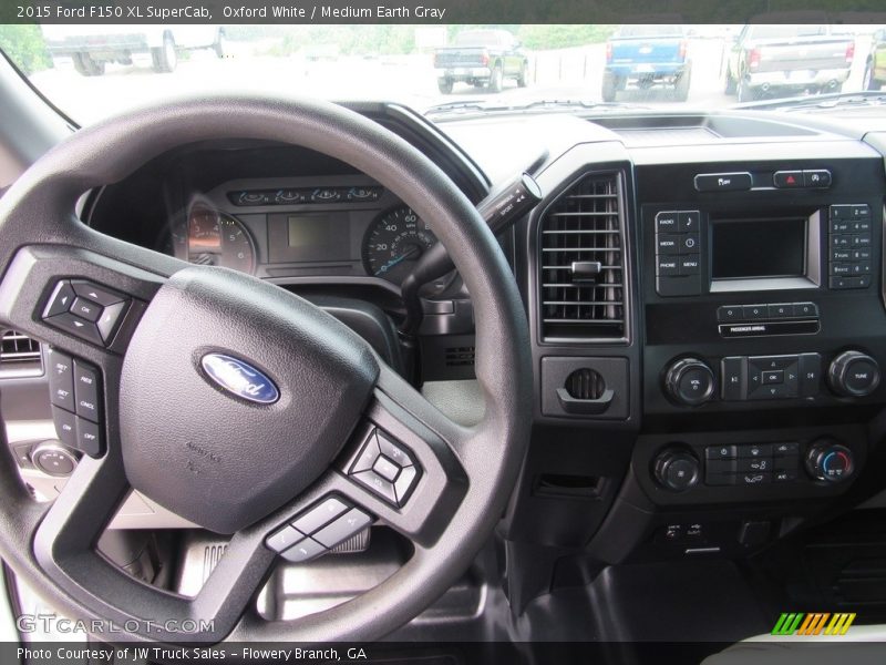 Oxford White / Medium Earth Gray 2015 Ford F150 XL SuperCab