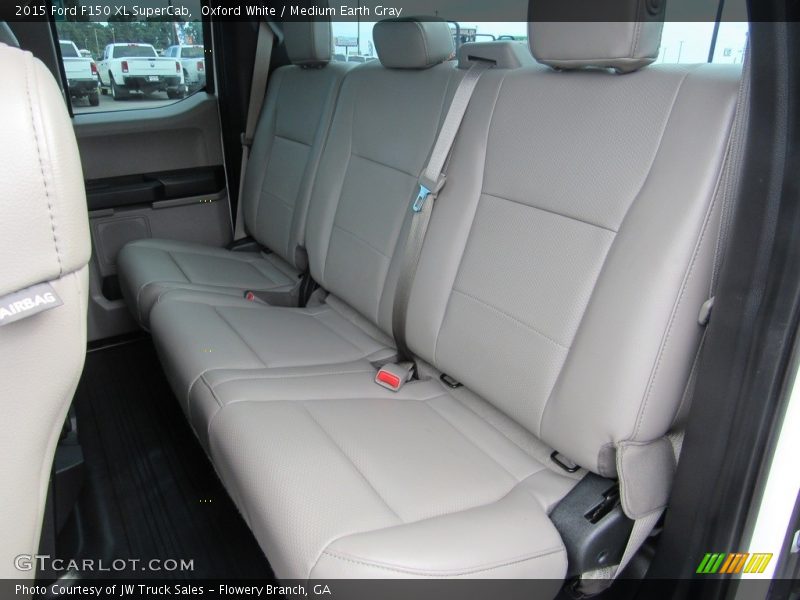Oxford White / Medium Earth Gray 2015 Ford F150 XL SuperCab