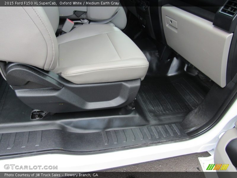 Oxford White / Medium Earth Gray 2015 Ford F150 XL SuperCab