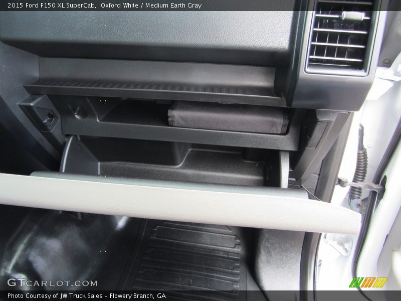 Oxford White / Medium Earth Gray 2015 Ford F150 XL SuperCab