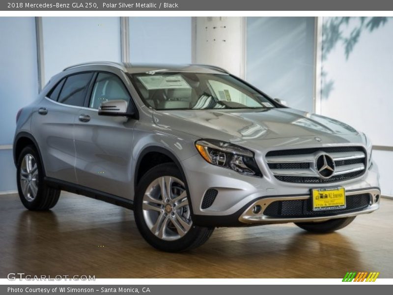 Polar Silver Metallic / Black 2018 Mercedes-Benz GLA 250