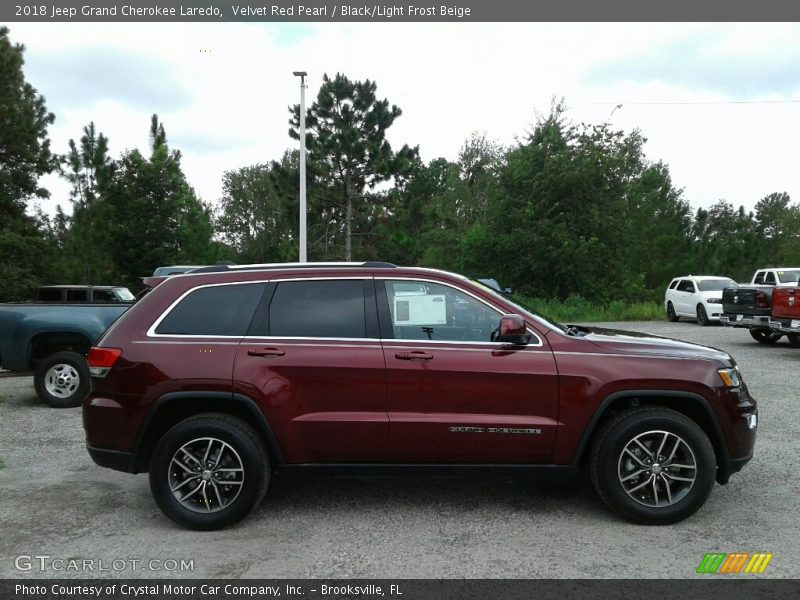 Velvet Red Pearl / Black/Light Frost Beige 2018 Jeep Grand Cherokee Laredo