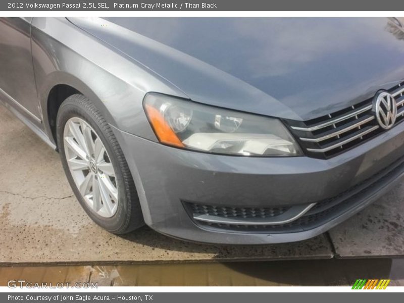 Platinum Gray Metallic / Titan Black 2012 Volkswagen Passat 2.5L SEL