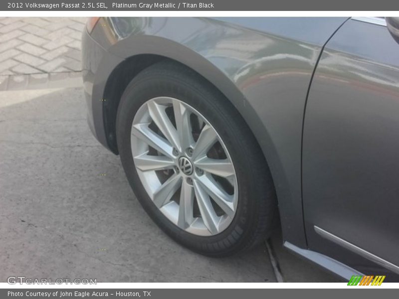 Platinum Gray Metallic / Titan Black 2012 Volkswagen Passat 2.5L SEL