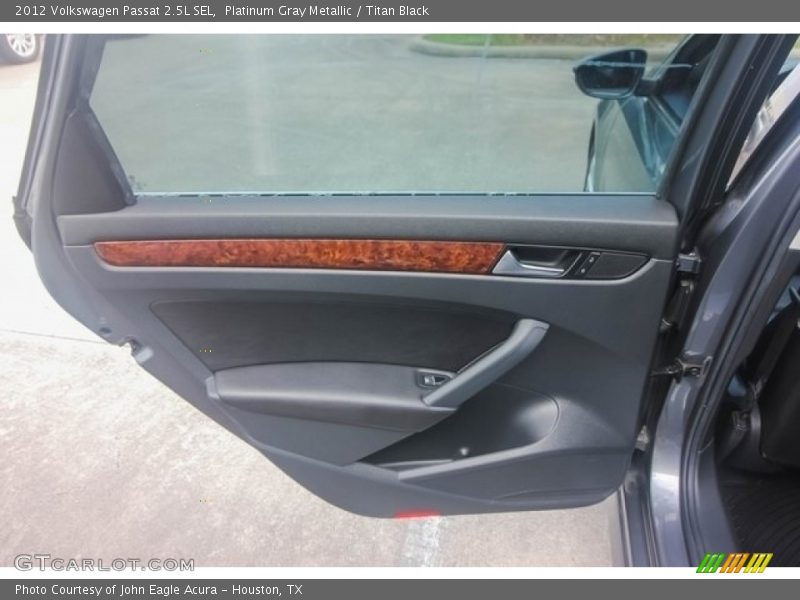 Platinum Gray Metallic / Titan Black 2012 Volkswagen Passat 2.5L SEL
