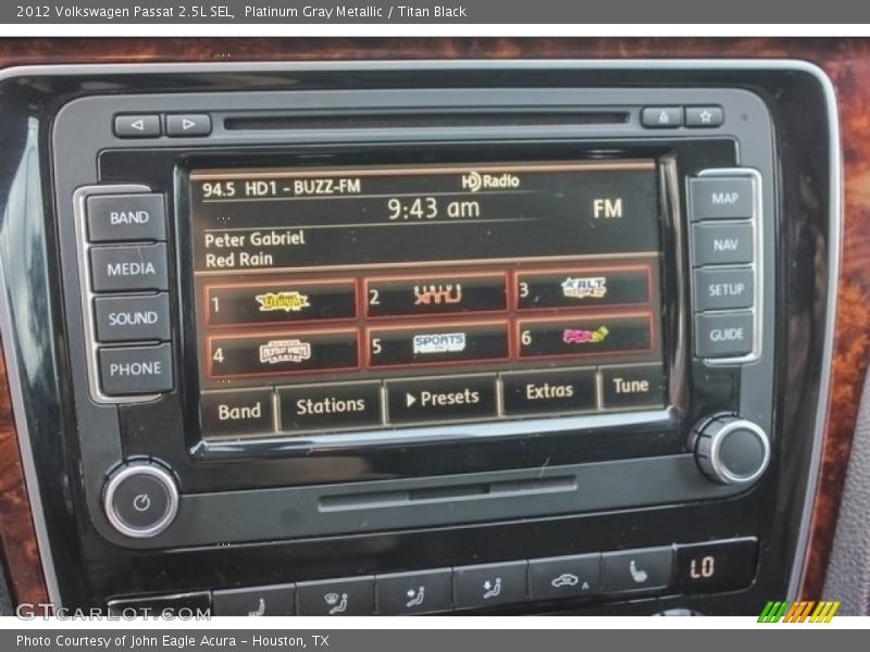 Platinum Gray Metallic / Titan Black 2012 Volkswagen Passat 2.5L SEL