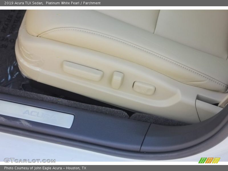 Platinum White Pearl / Parchment 2019 Acura TLX Sedan