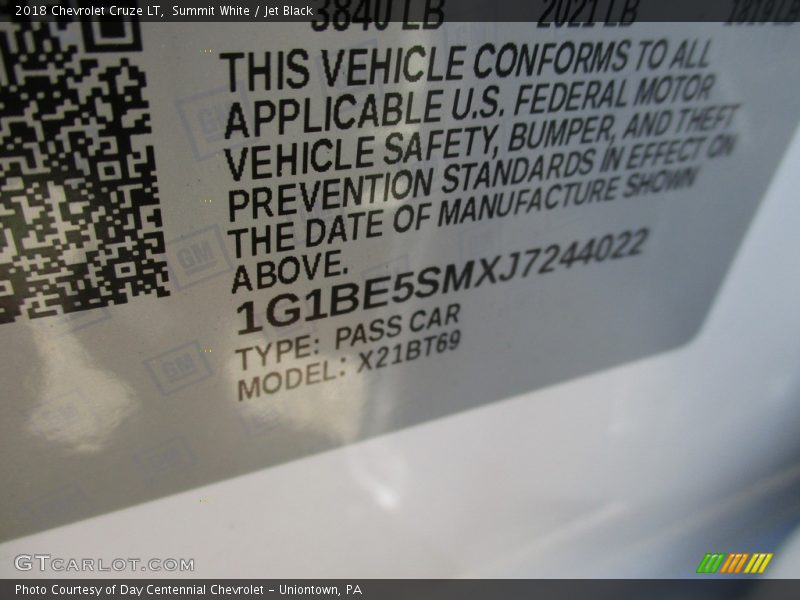 Summit White / Jet Black 2018 Chevrolet Cruze LT