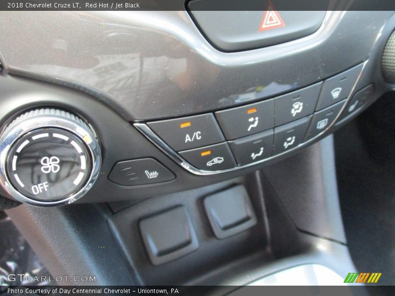 Red Hot / Jet Black 2018 Chevrolet Cruze LT