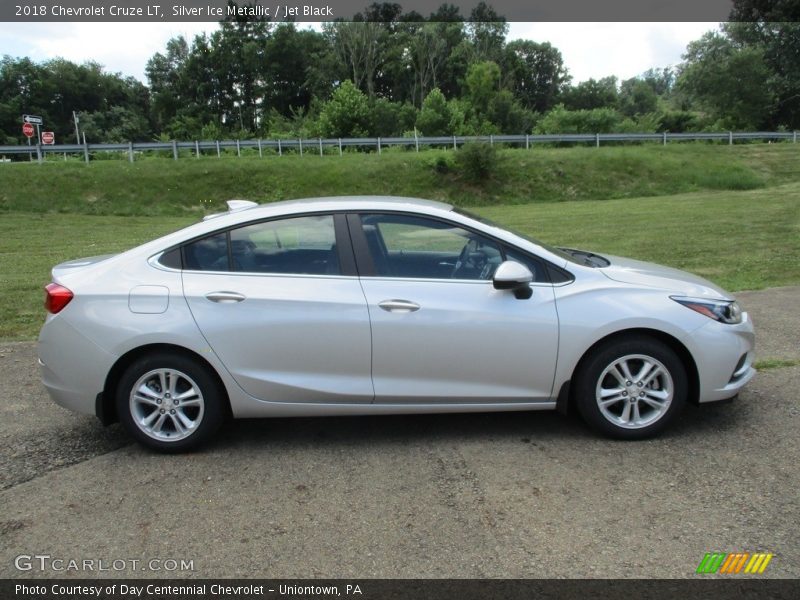 Silver Ice Metallic / Jet Black 2018 Chevrolet Cruze LT
