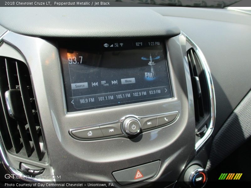 Pepperdust Metallic / Jet Black 2018 Chevrolet Cruze LT
