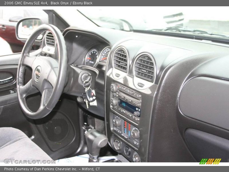 Black Onyx / Ebony Black 2006 GMC Envoy SLE 4x4