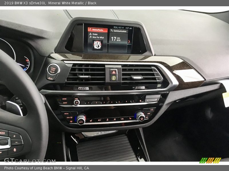 Mineral White Metallic / Black 2019 BMW X3 sDrive30i